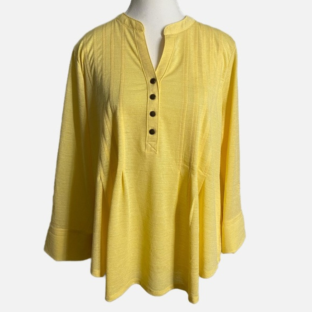 New Directions Yellow 3/4 Sleeve Business Casual Shirt